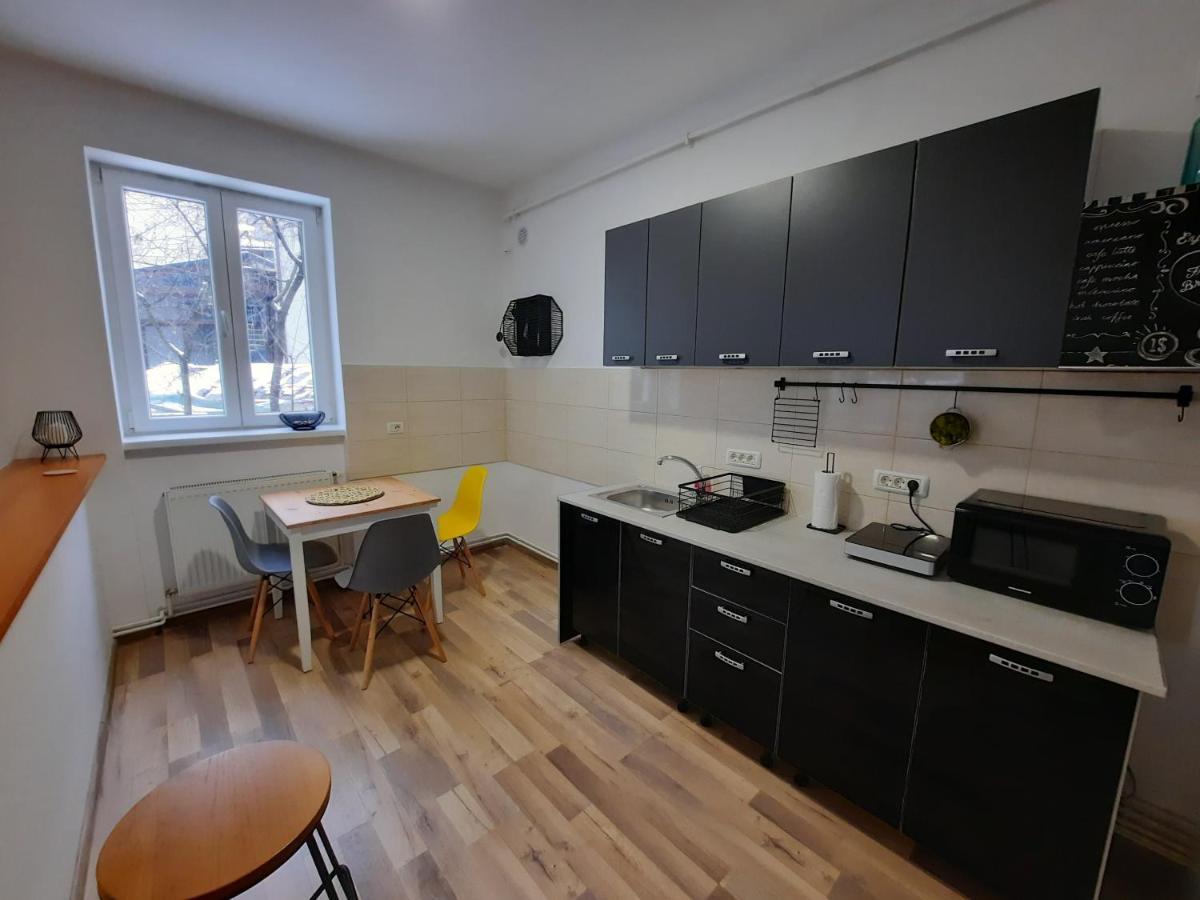 Pif Apartments Sadoveanu Брашов Екстериор снимка
