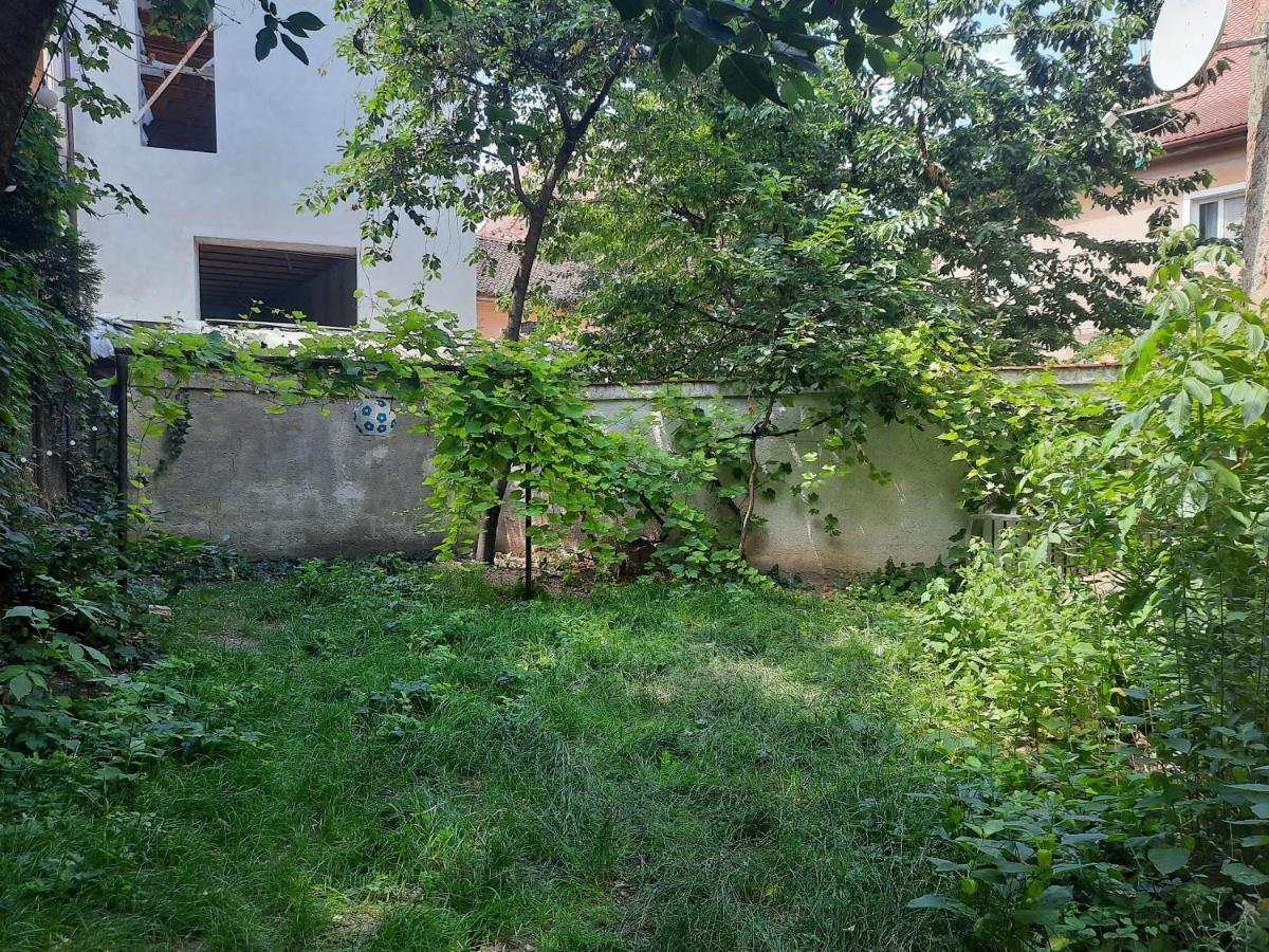 Pif Apartments Sadoveanu Брашов Екстериор снимка