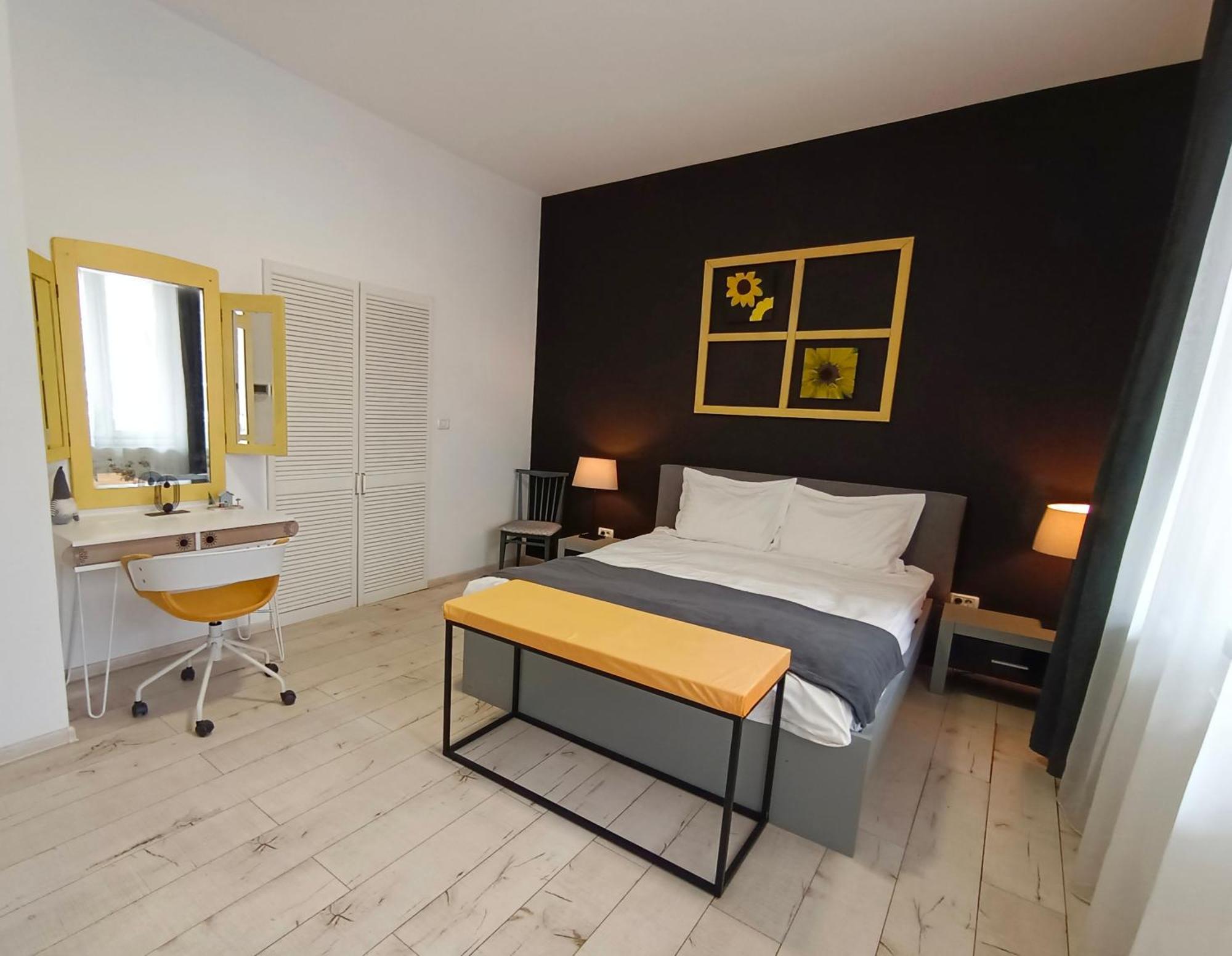 Pif Apartments Sadoveanu Брашов Екстериор снимка
